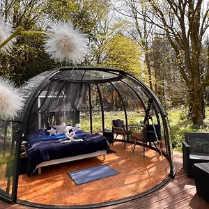 https://dome-atmosphere-la-tete-dans-les-etoiles-avec-acces-piscine.inbrittany.com